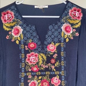 Andre By Unit Floral Embroidered Blouse, size medium